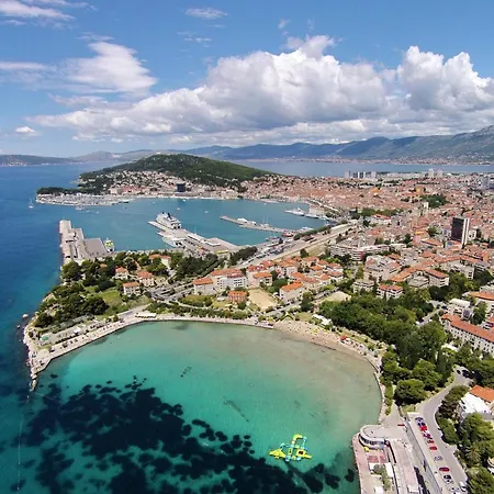 Апартаменты With Wifi - 23529 *